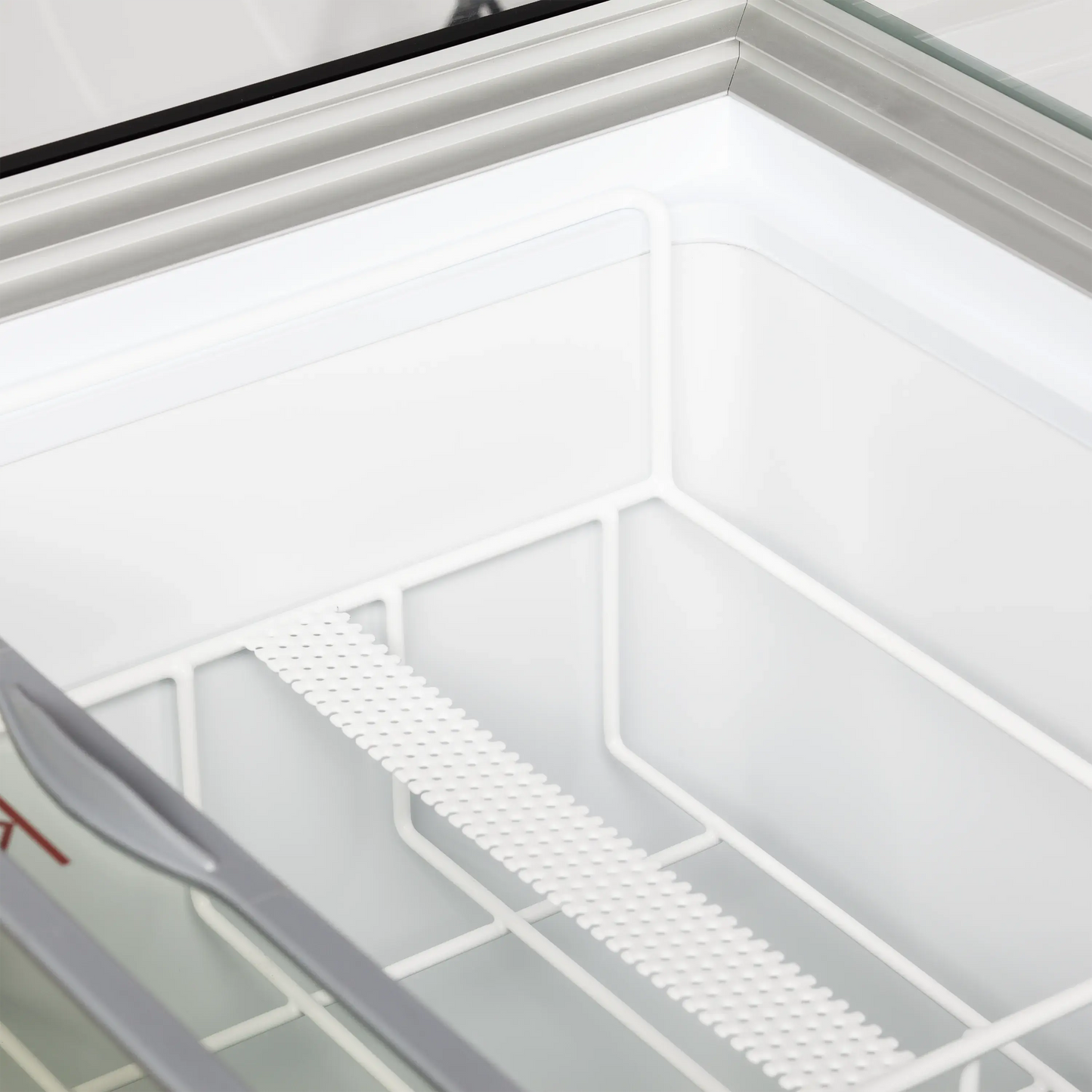 Tefcold IC302SCE-SO Scoop Ice Cream Freezer 264 Litres.