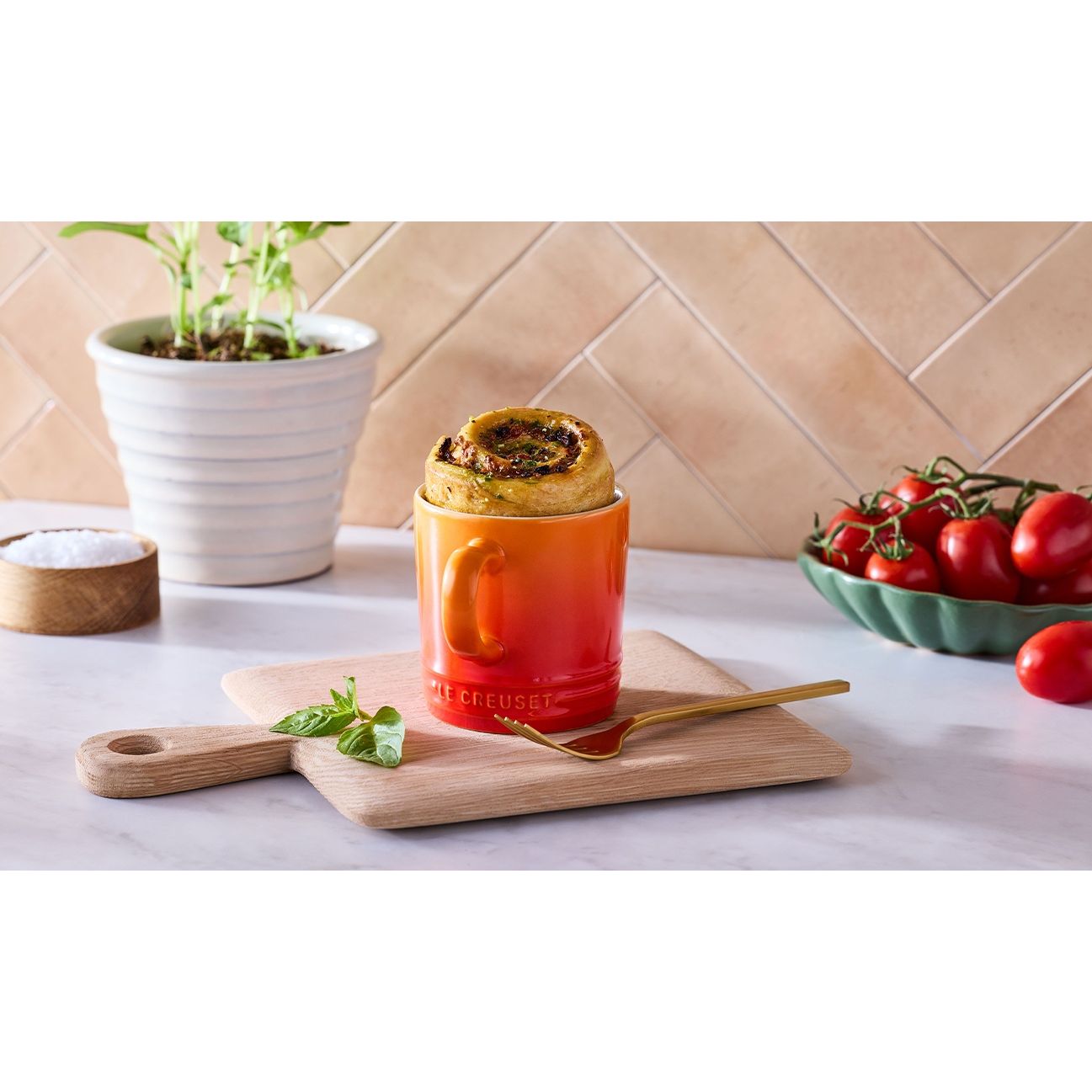 Le Creuset Stoneware Mug 350ml Volcanic Case Size 4