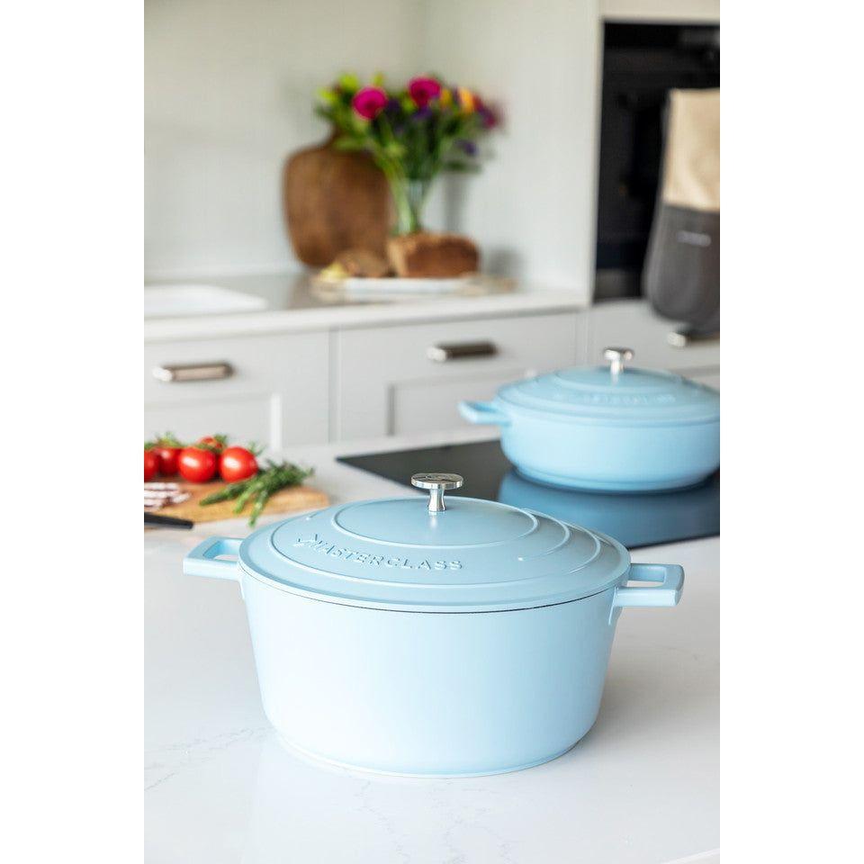 MasterClass Lightweight 5 Litre Sky Blue Casserole Dish With Lid.