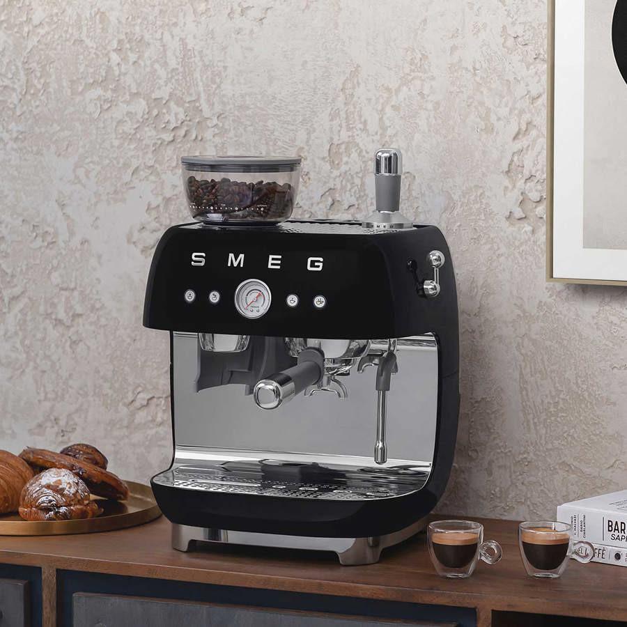 Smeg EGF03BLUK Retro Black Espresso Coffee Machine With Grinder.