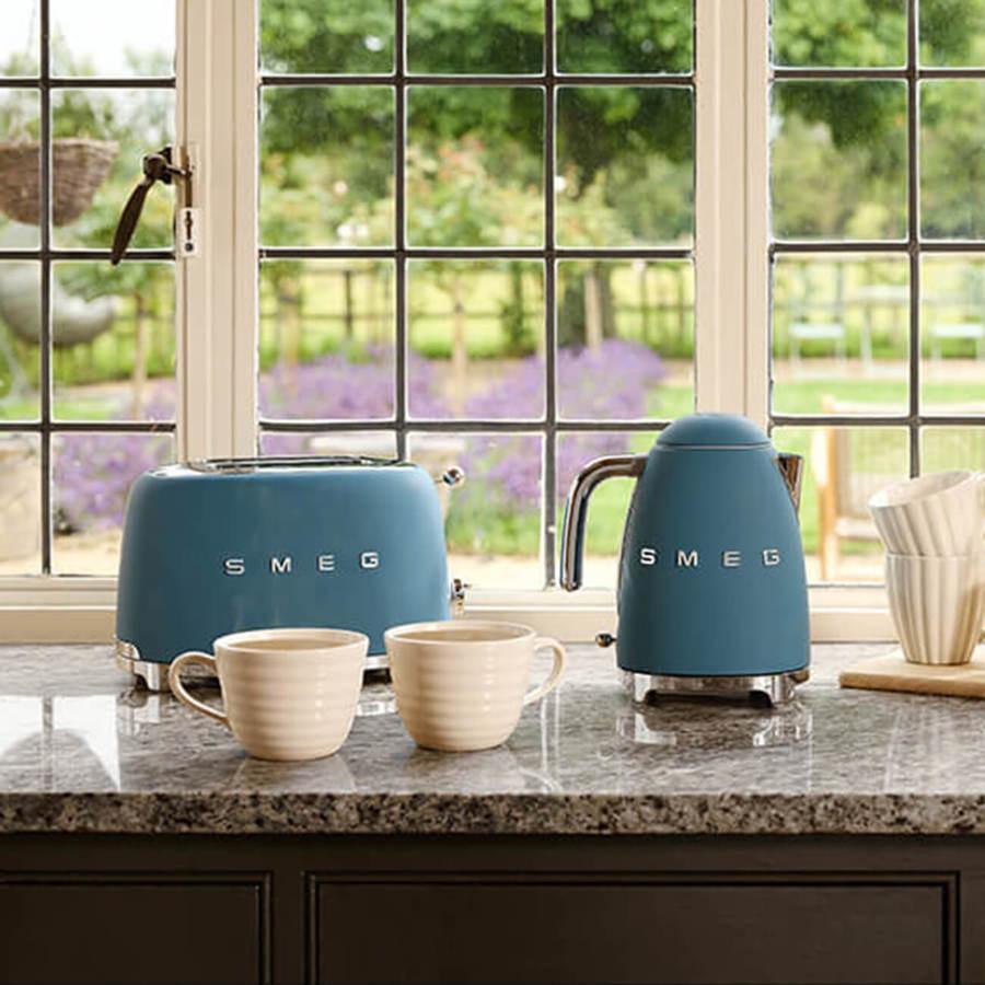 Smeg KLF03SBMUK Retro Matte Storm Blue Kettle 1.7 Litres.