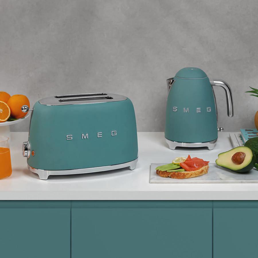 Smeg TSF01EGMUK Retro Matte Emerald Green 2 Slice Toaster.