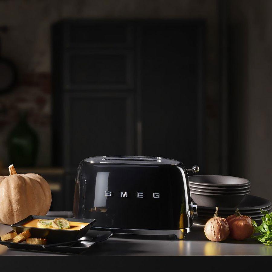Smeg TSF01BLUK Retro Gloss Black 2 Slice Toaster.