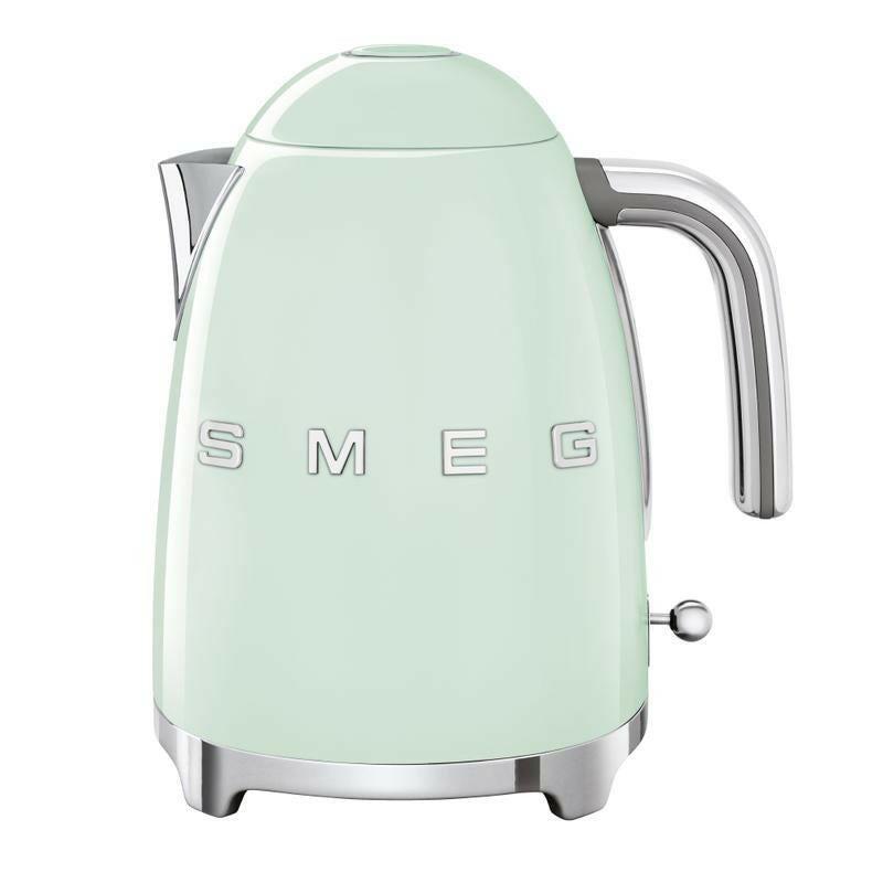 Smeg KLF03PGUK Pastel Green Kettle 1.7 Litres.