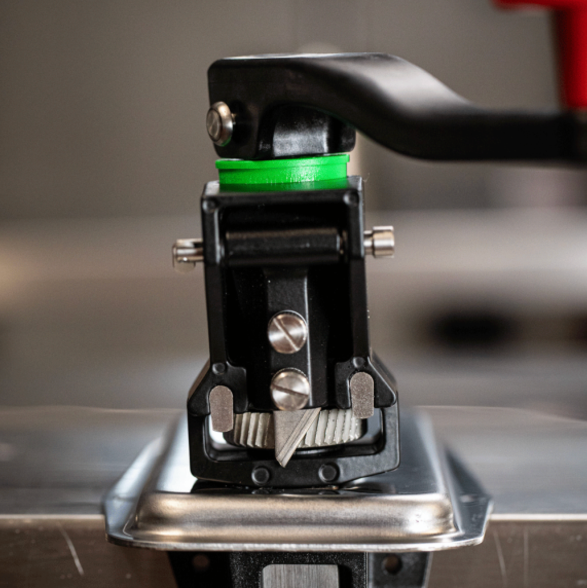 Bonzer EZ40 Commercial Can Opener 16"