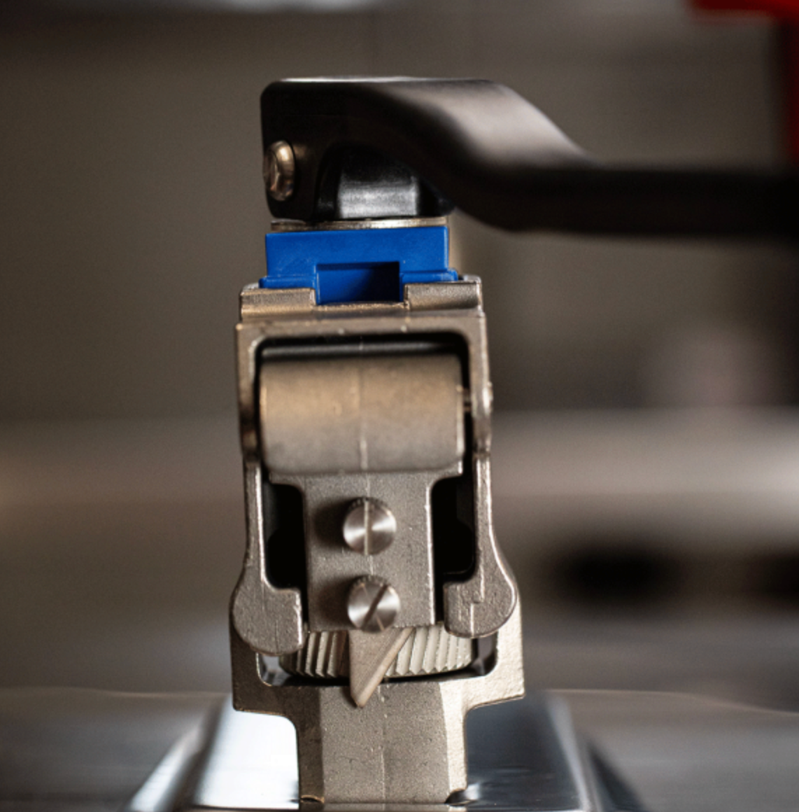 Bonzer EZ60 Commercial Can Opener 25"