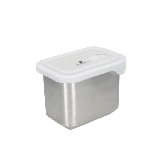This one-litre food storage container will prove useful every day. It's stainless steel but microwave safe (up to 1000 kw). It's sturdy enough to carry around. And it's oven, freezer and dishwasher safe too, with a leakproof, airtight lid for extra freshness. BPA free. * Tested in a commercial microwave (max 1700 WATTS) for 10 minutes. Each container in Masterclass' All-in-One range comes with a lifetime guarantee!