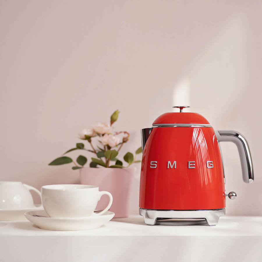 Smeg KLF05RDUK Small Retro Red Kettle 0.8 Litres