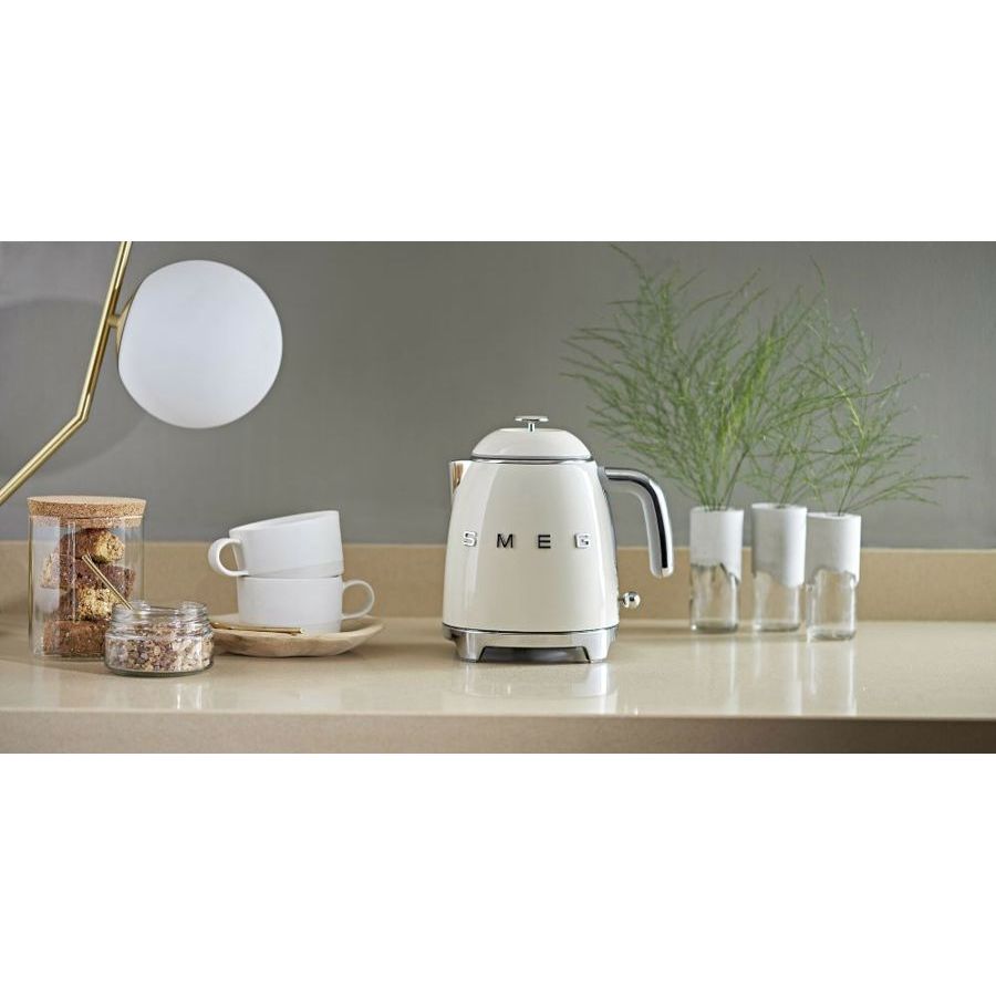 Smeg KLF05CRUK Small Retro Cream Kettle 0.8 Litres